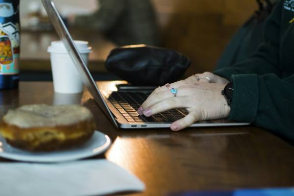 Kako otvoriti poslovnu e-mail adresu na svojoj domeni